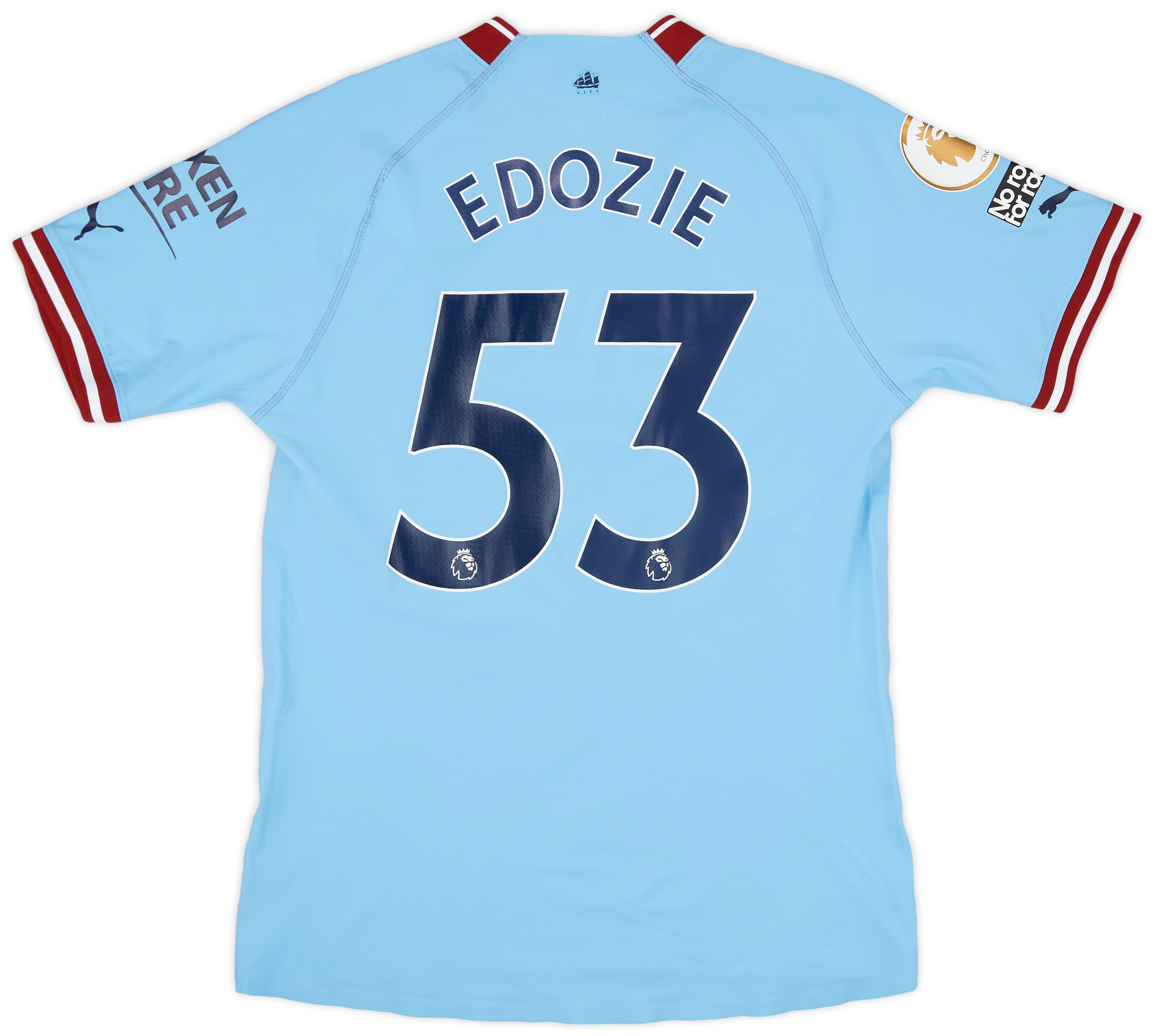 مانشستر سيتي يتألق في عالم كرة القدم