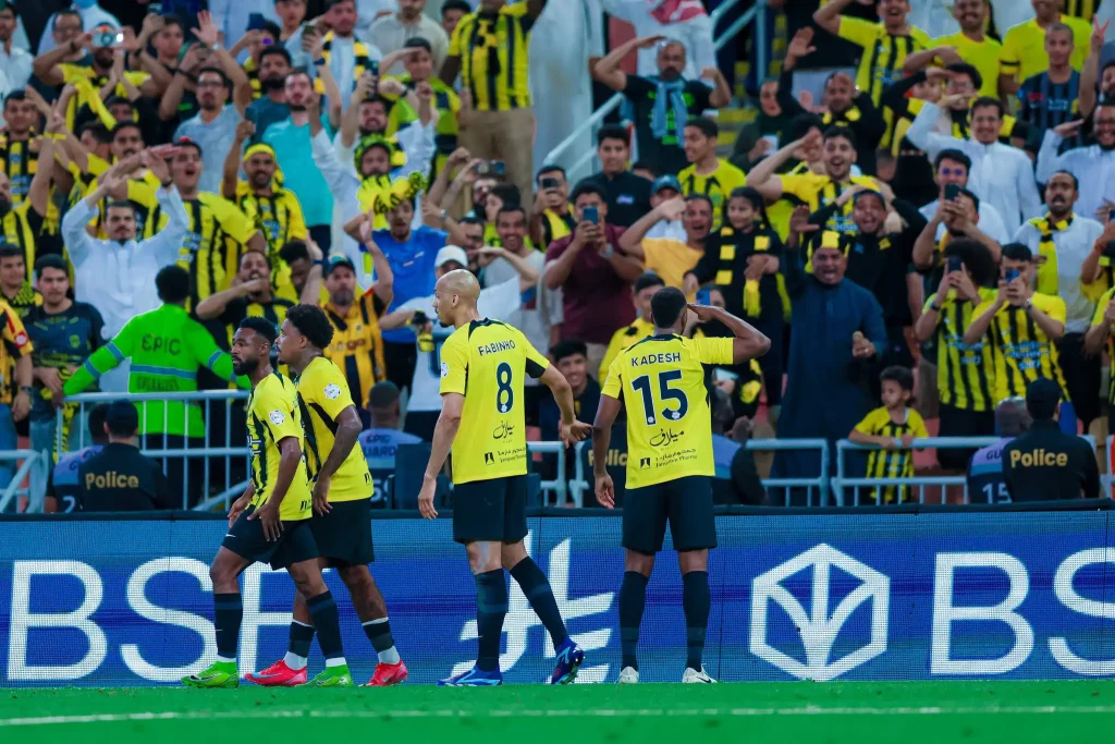 مباراة الاتحاد ضد الرياض: صراع القمة في الدوري السعودي