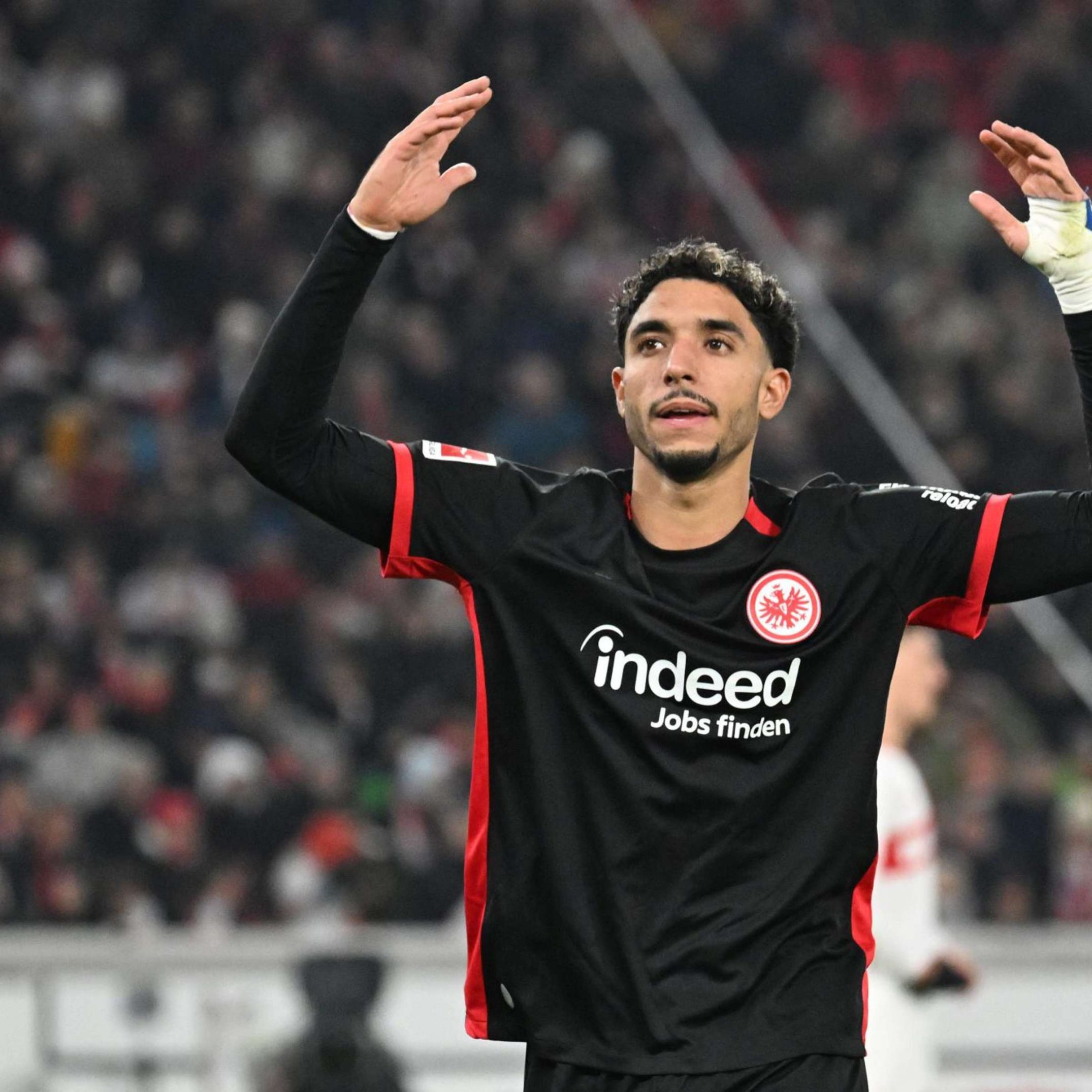 عمر مرموش: أحداث وأخبار جديدة في مسيرته الرياضية