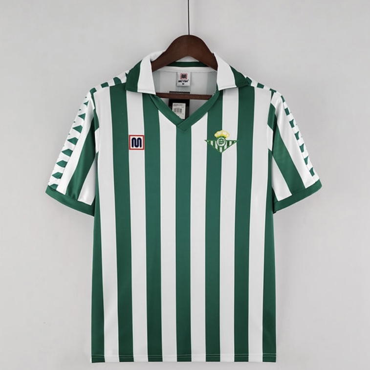 ريال بيتيس: النادي الذي يميز كرة القدم الإسبانية