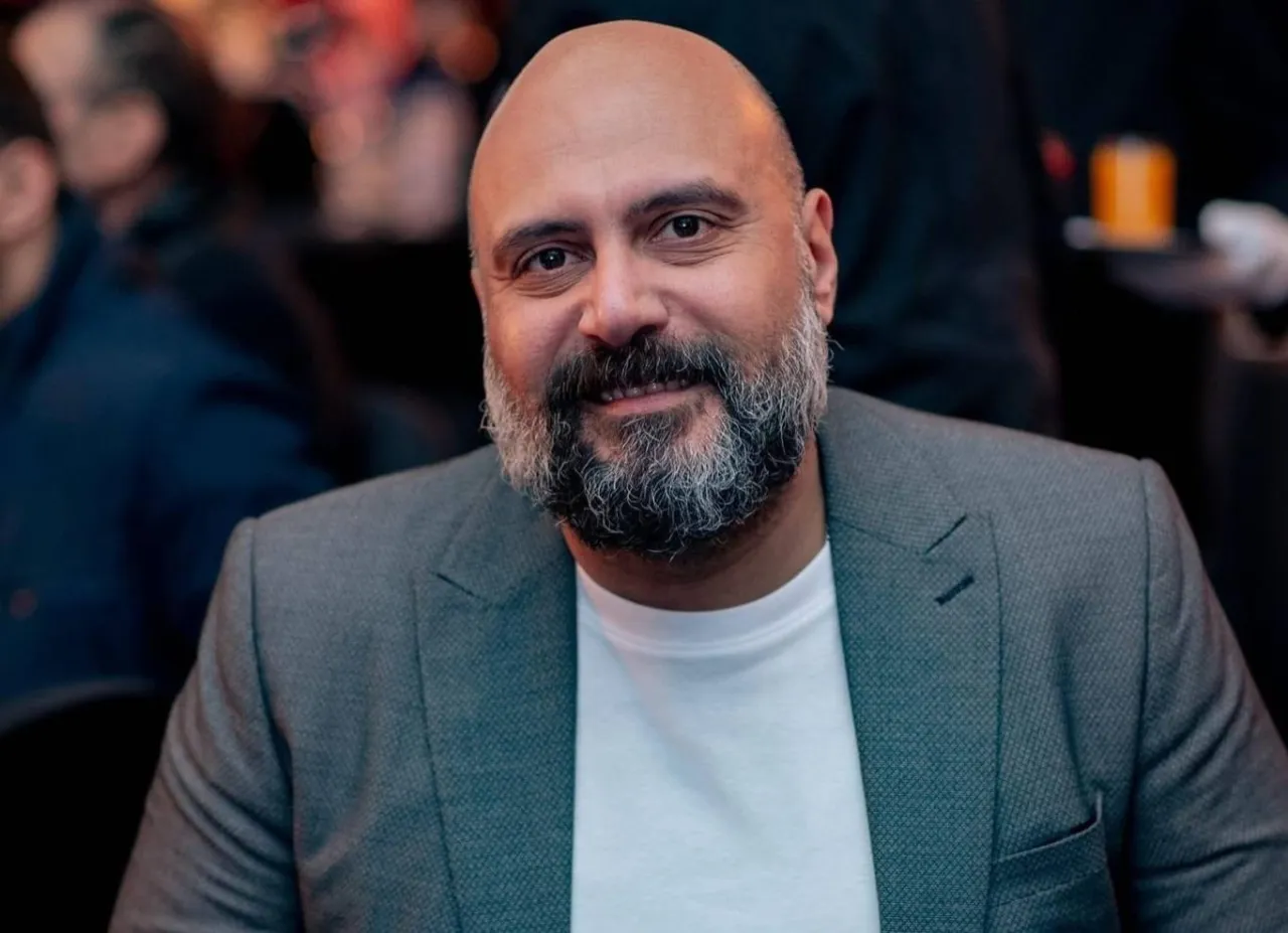 وليد فواز: مسيرة فنية ونجاحات مستمرة