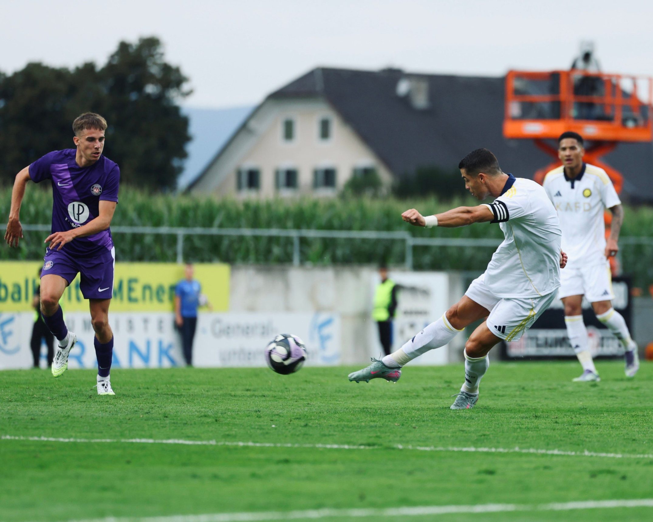 مباراة النصر ضد تولوز: لقاء مثير في دوري أبطال أوروبا