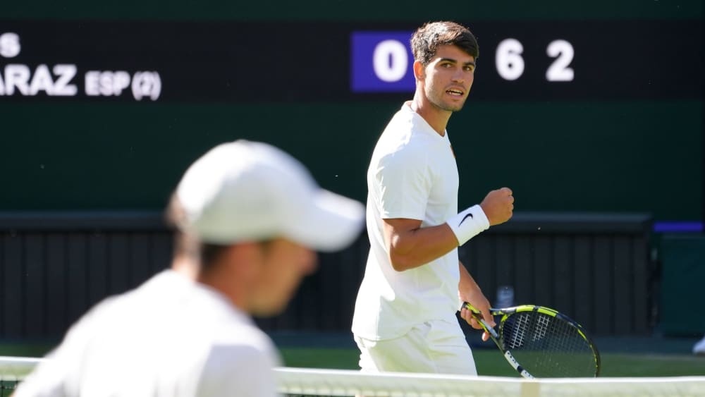 كارلوس ألكاراز: نجم التنس الصاعد في عالم الرياضة