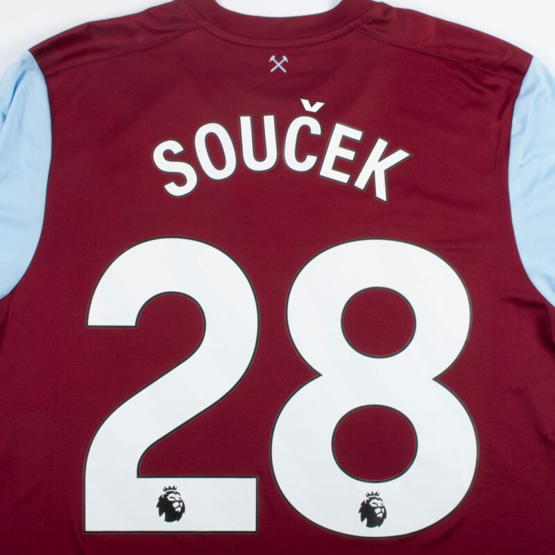 الدوري الإنجليزي الممتاز: أهم أحداث الموسم الحالي