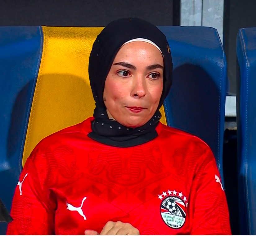 زوجة محمد صلاح: من هي وكيف تدعمه في مسيرته الرياضية؟