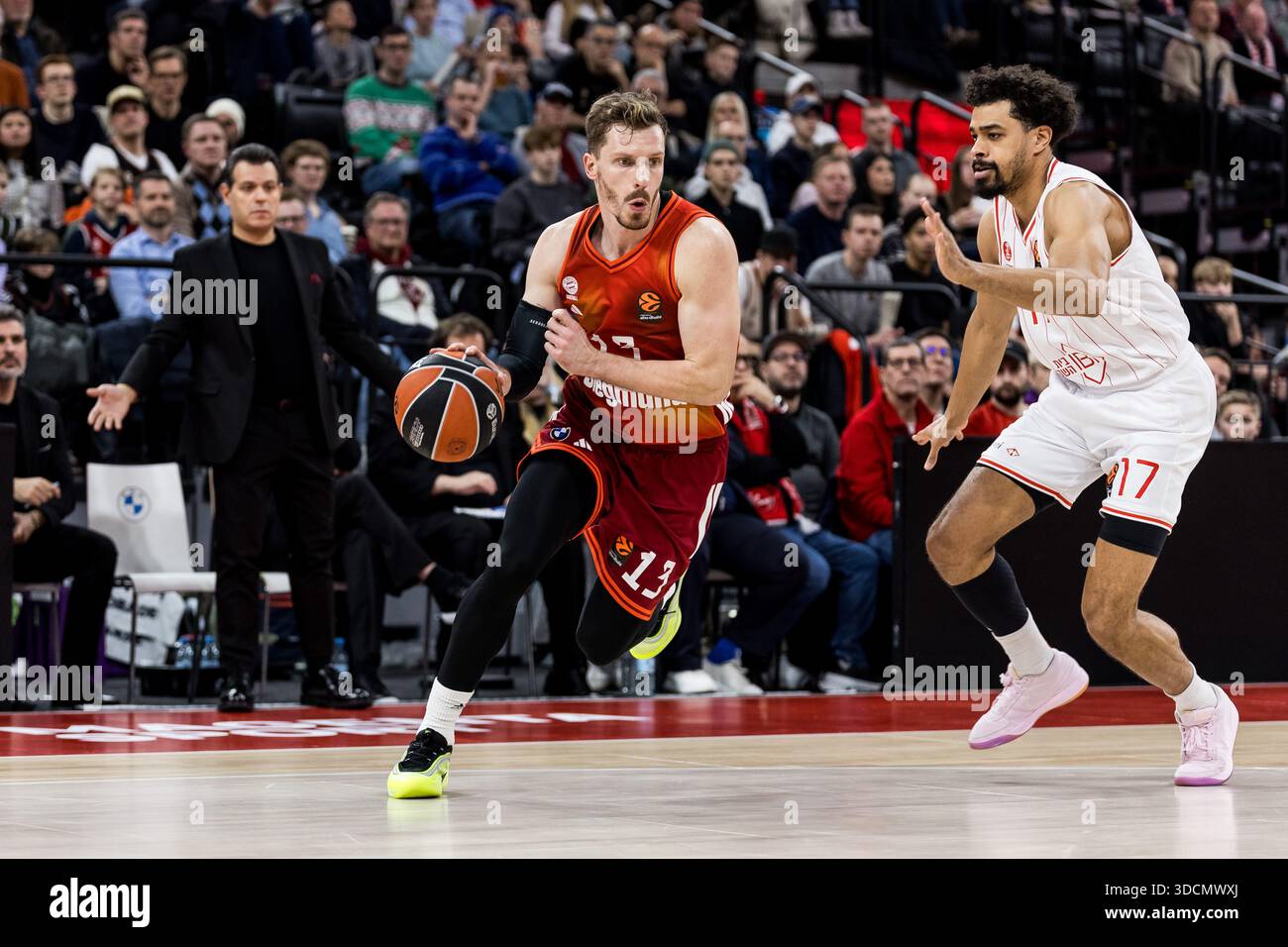 النصر ضد القادسية: خسارة مفاجئة تهدر طموحات العالمي في دوري روشن