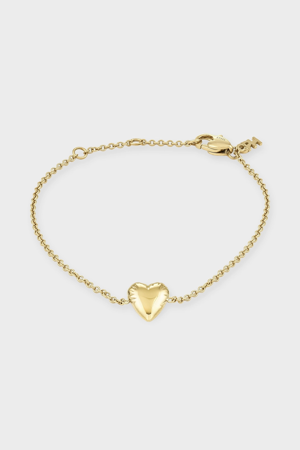 وفاء مكي: عودة فنية وجدل قانوني يثير الرأي العام