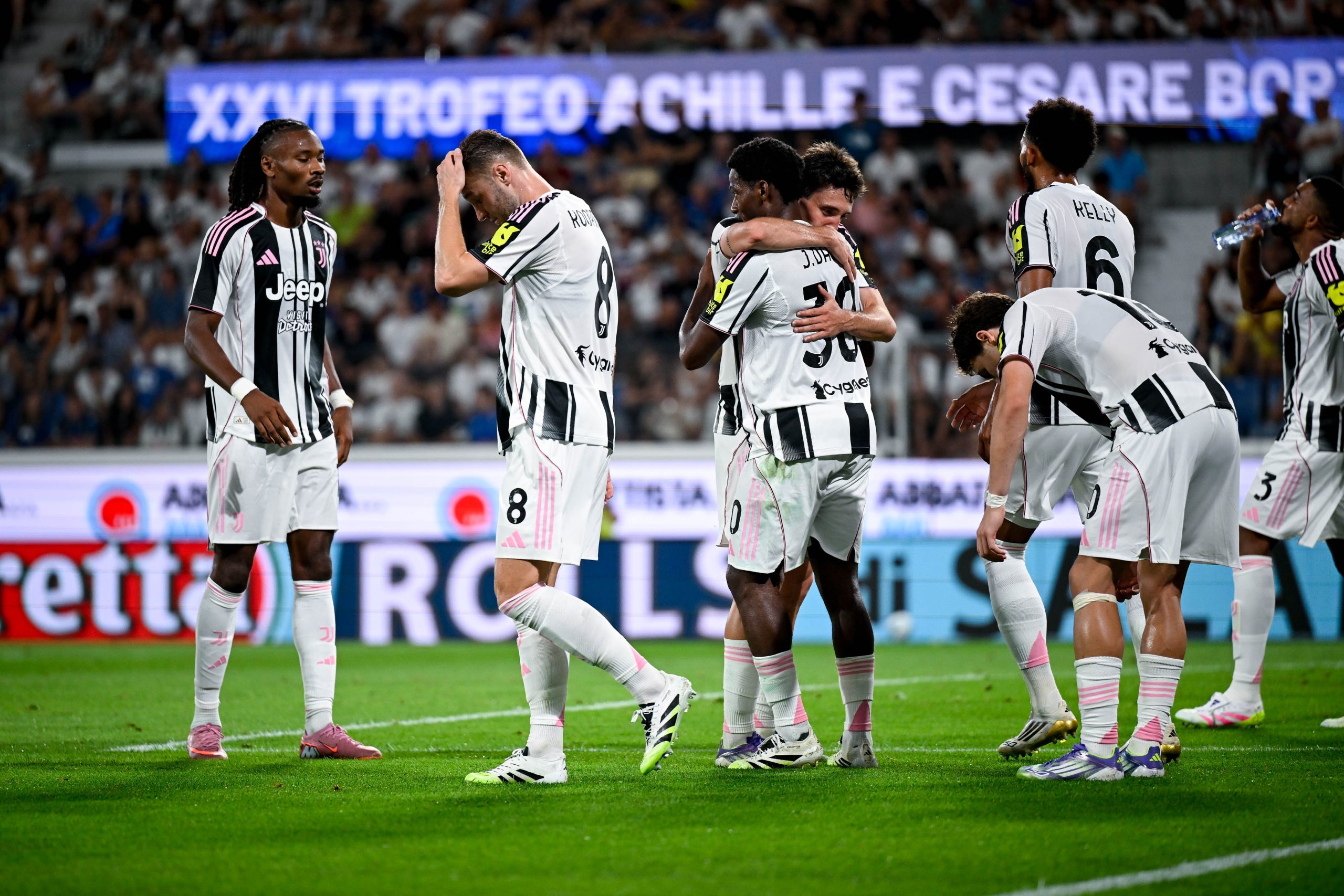 يوفنتوس: نظرة على تاريخ وإنجازات النادي وحضوره الحالي